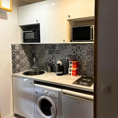 Апартаменты Cosy & Chic Париж